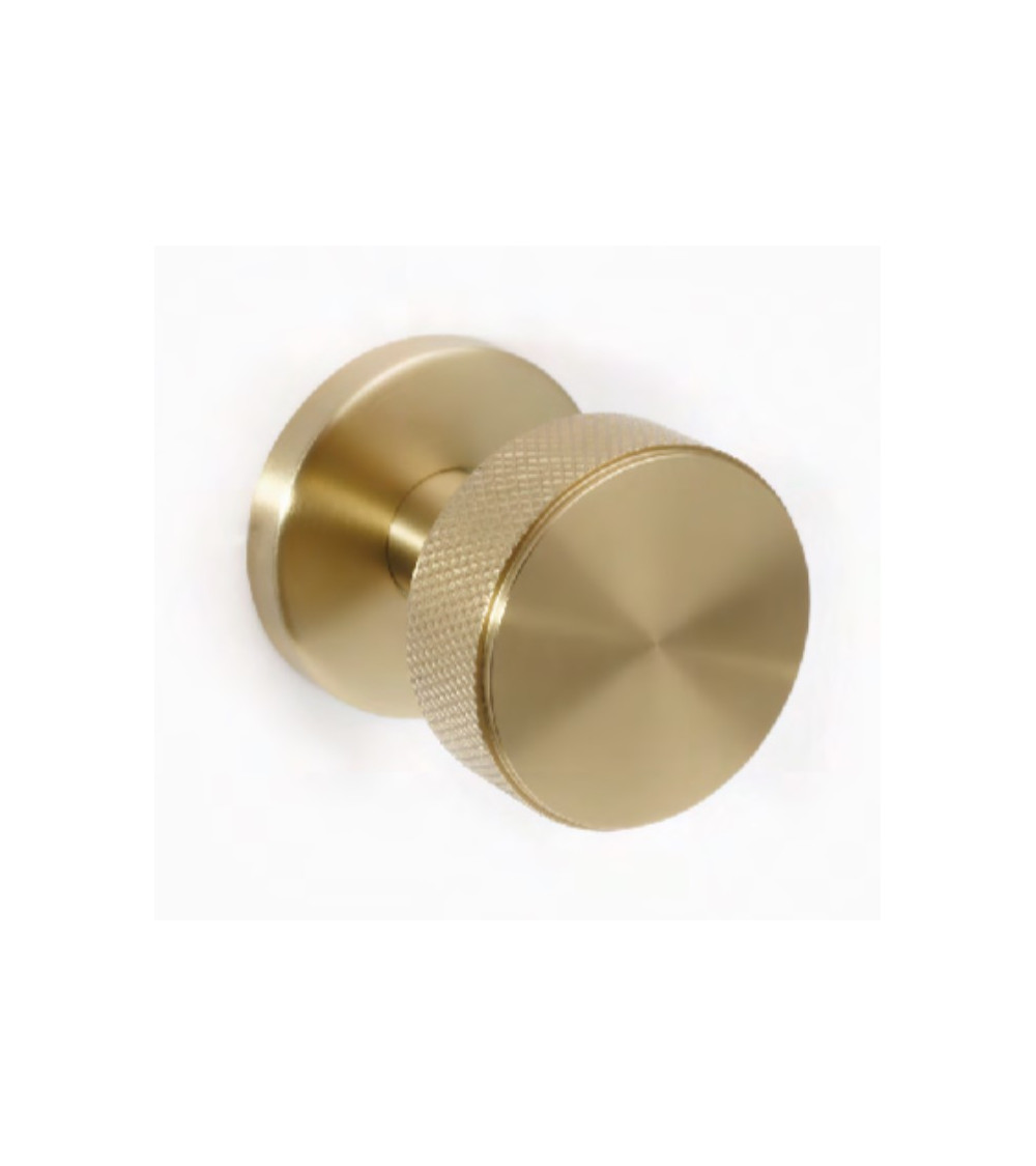 Botão de patamar em inox dourado acetinado PVD para uso intensivo - modelo Cers