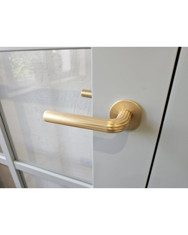 Puxadores de porta dourado acetinado Frella