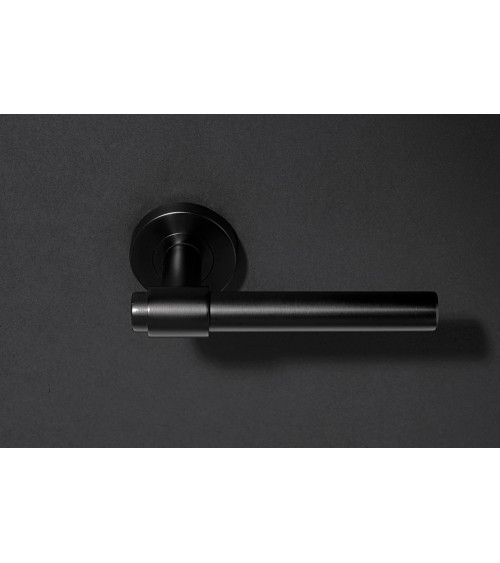 Puxador de porta IRATY preto PVD