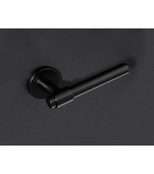 Puxador de porta IRATY preto PVD