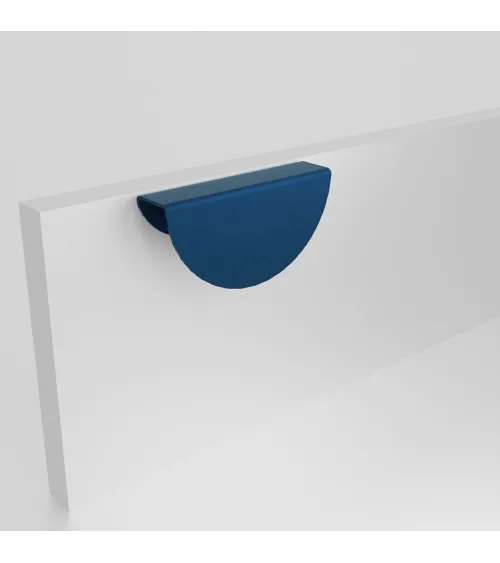 Puxador de móvel azul-marinho ZORIA na frente puxador design