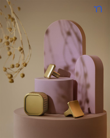 Puxador de móvel dourado polido SIENA design apresentado com outros puxadores